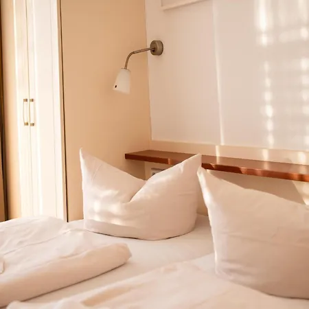 Apartment Mirow, *